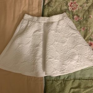 White Flower Skirt with Pockets